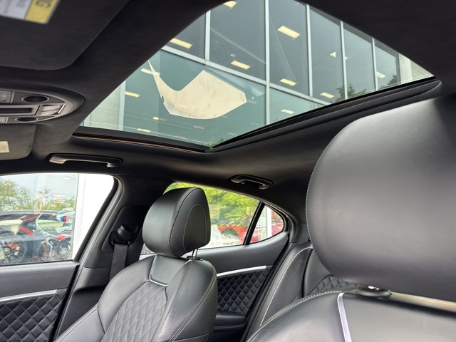 2020 Genesis G70 3.3T photo 15
