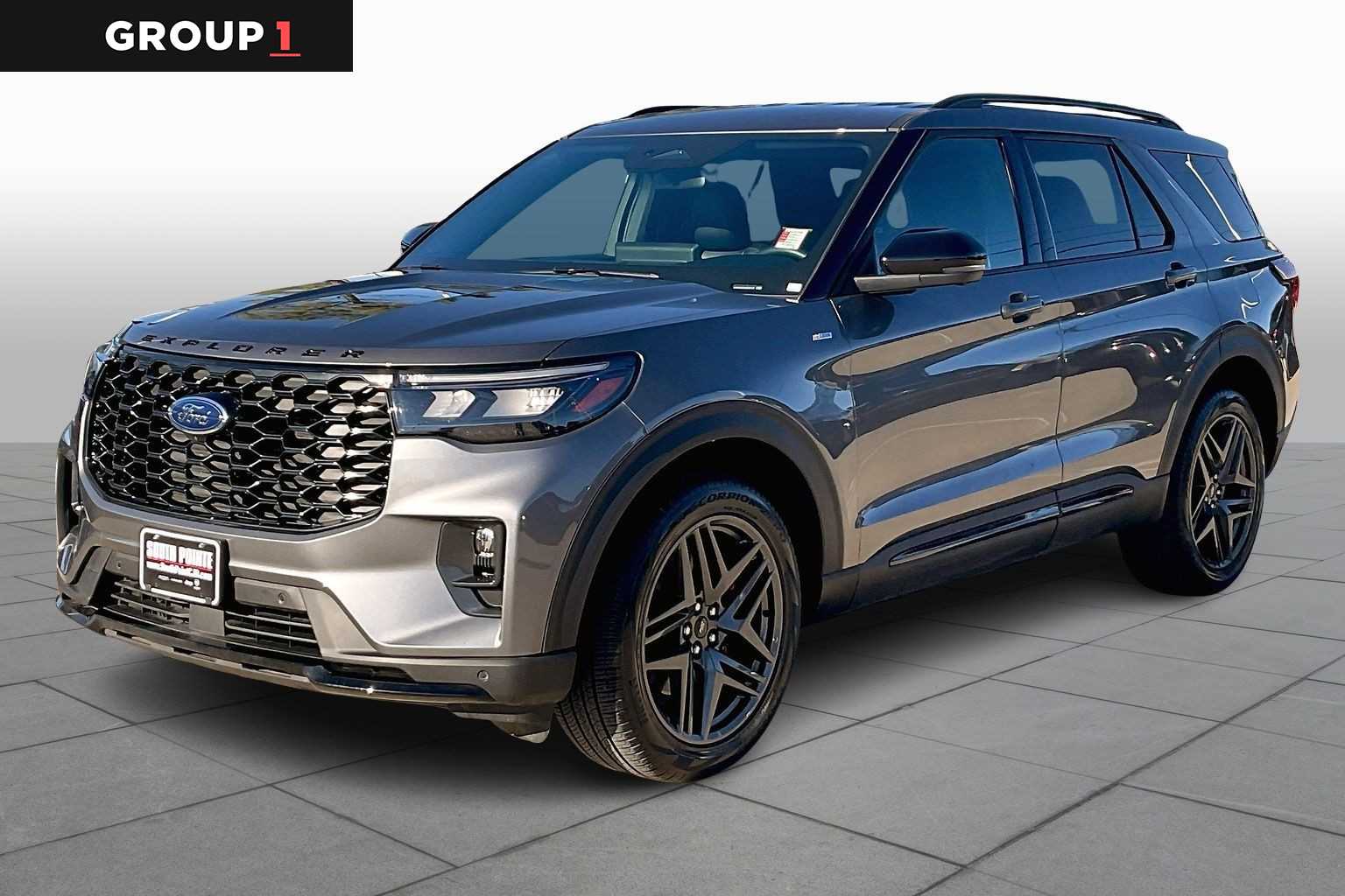 2025 Ford Explorer ST Line's photo