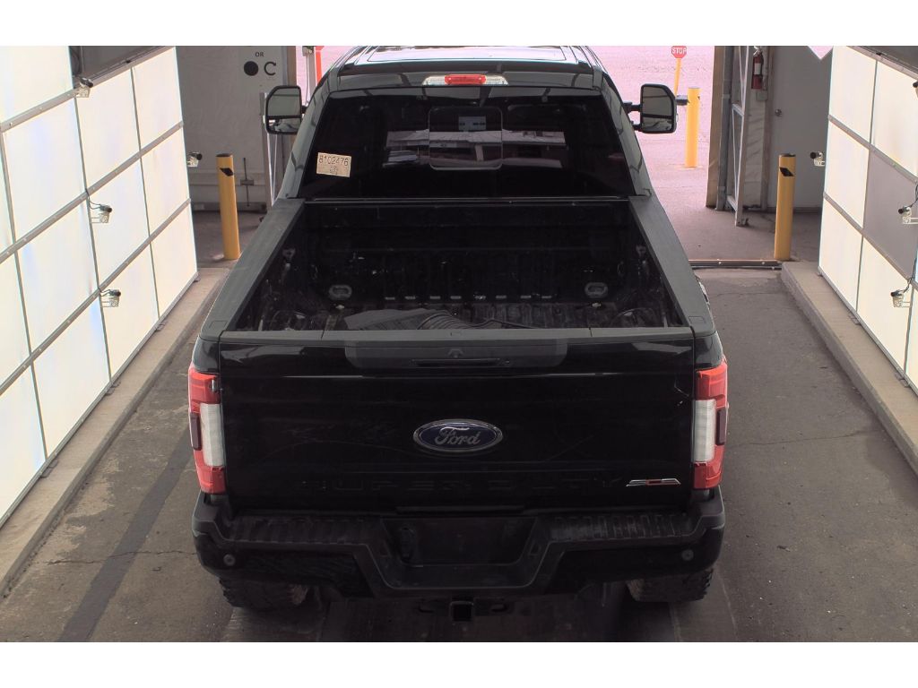 2019 Ford F-350 Lariat photo 4