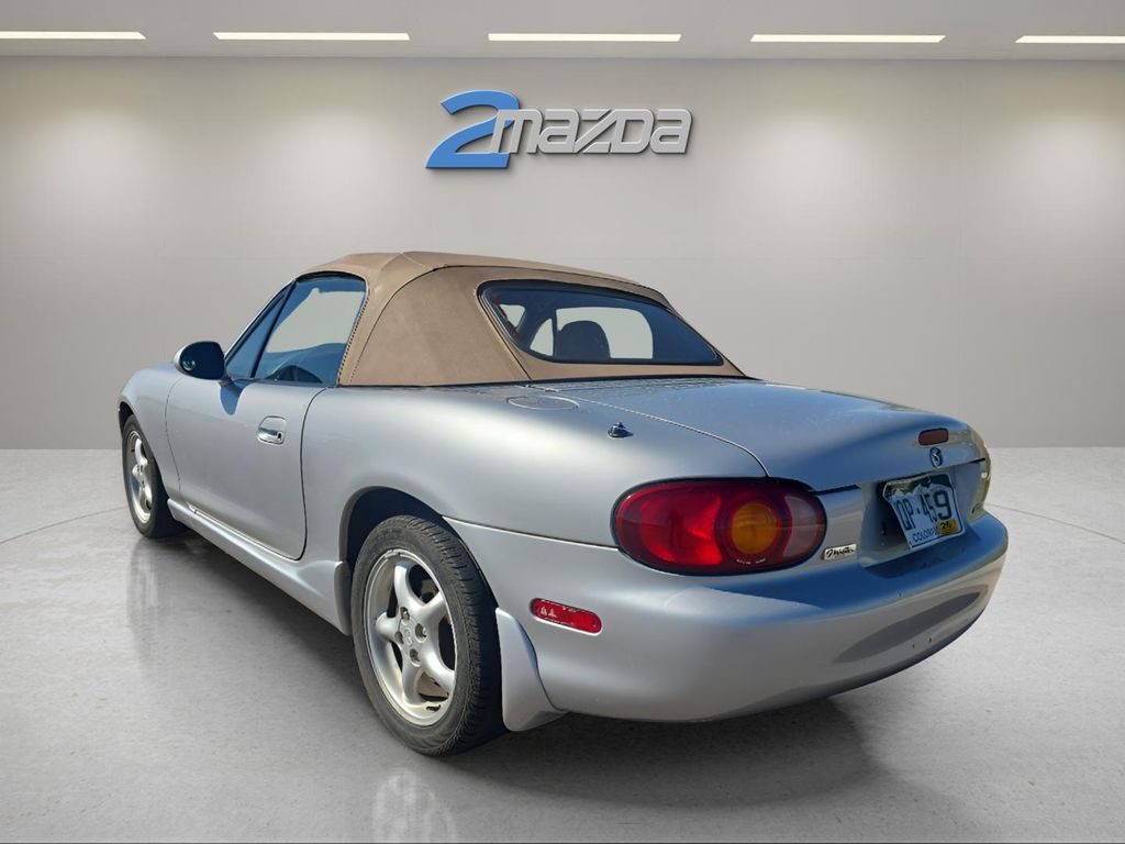 2000 Mazda MX-5 Miata Miata Base photo 3