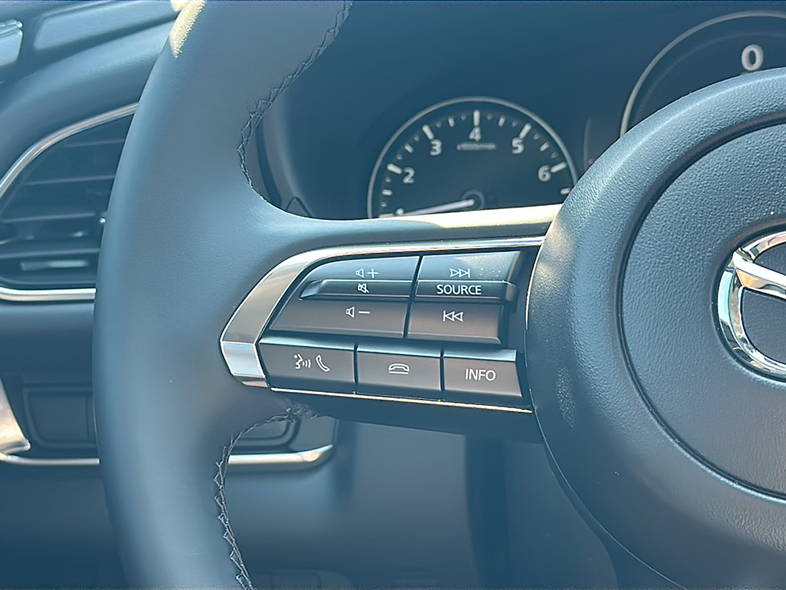 2025 Mazda CX-30 2.5 S Preferred photo 11