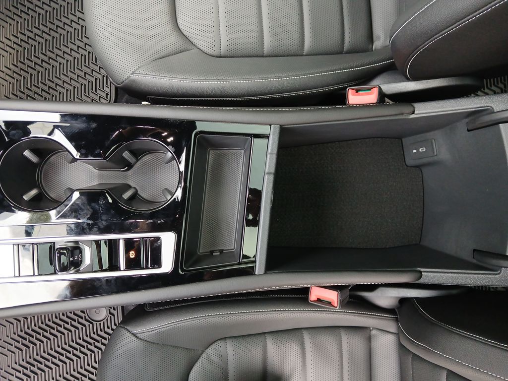2026 Volkswagen Atlas Cross Sport SEL R-Line photo 26
