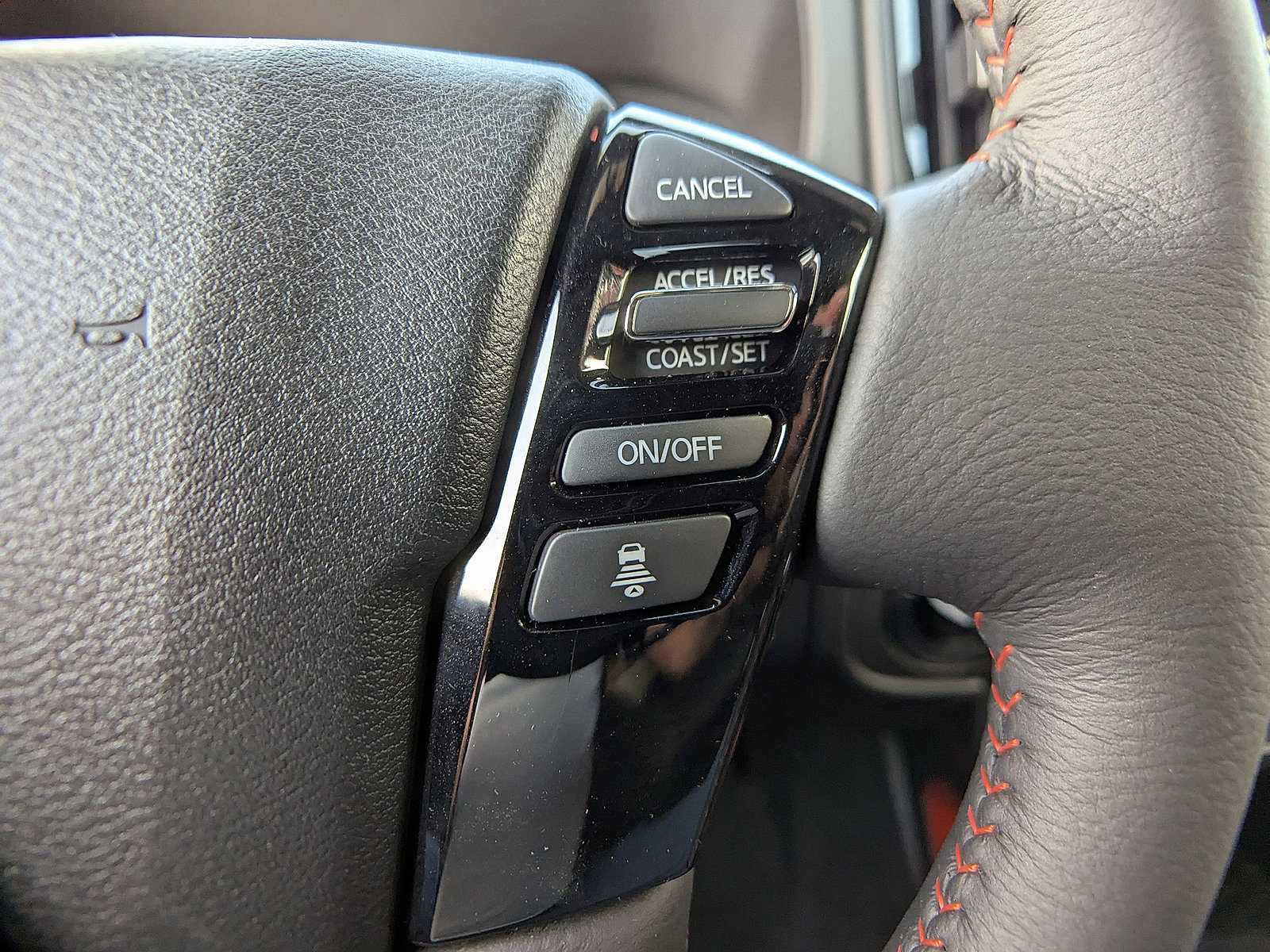 2025 Nissan Frontier PRO-4X photo 14