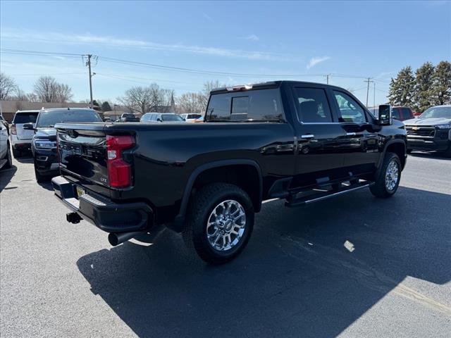 2024 Chevrolet Silverado 3500HD LTZ photo 4