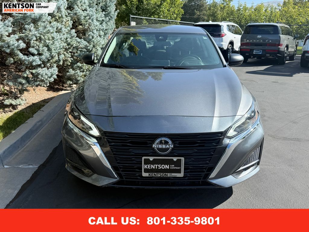 2024 Nissan Altima 2.5 SV photo 2