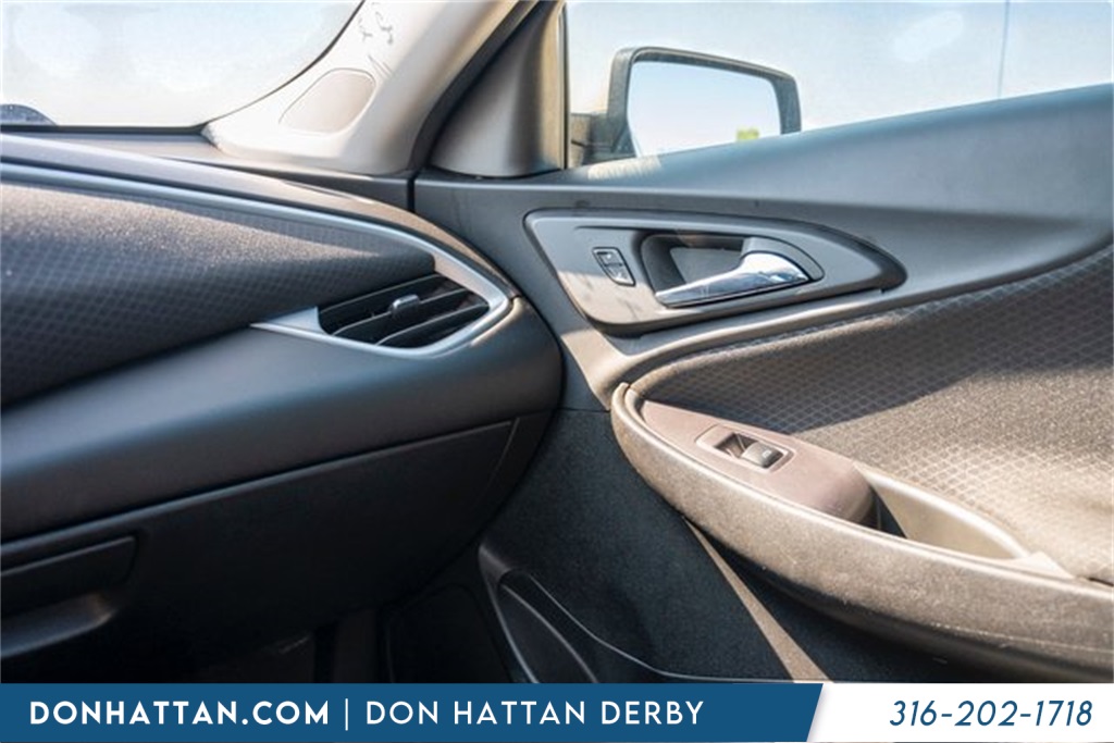 2023 Chevrolet Malibu 1LT photo 13