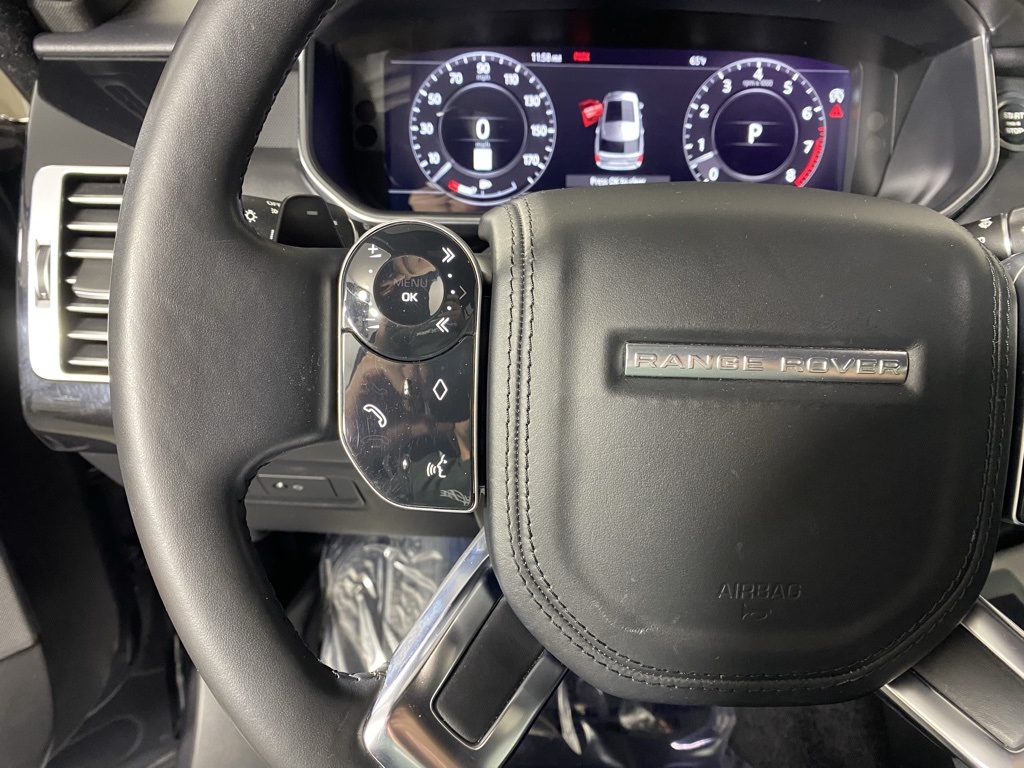 2020 Land Rover Range Rover HSE photo 8