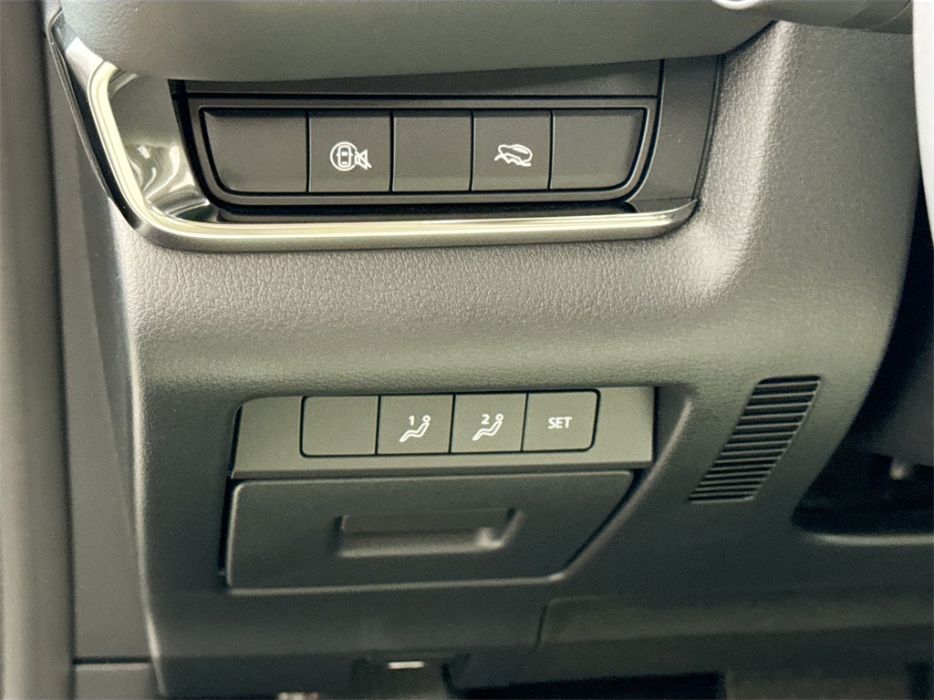 2025 Mazda CX-30 2.5 S Preferred photo 40