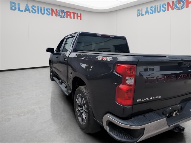 2023 Chevrolet Silverado 1500 LT photo 9