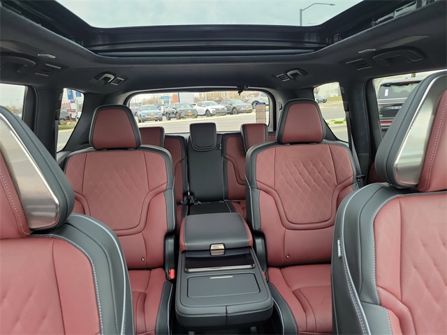 2025 Infiniti QX80 photo 24