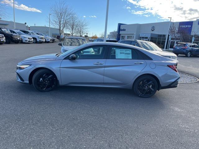 2026 Hyundai Elantra SEL Sport photo 2