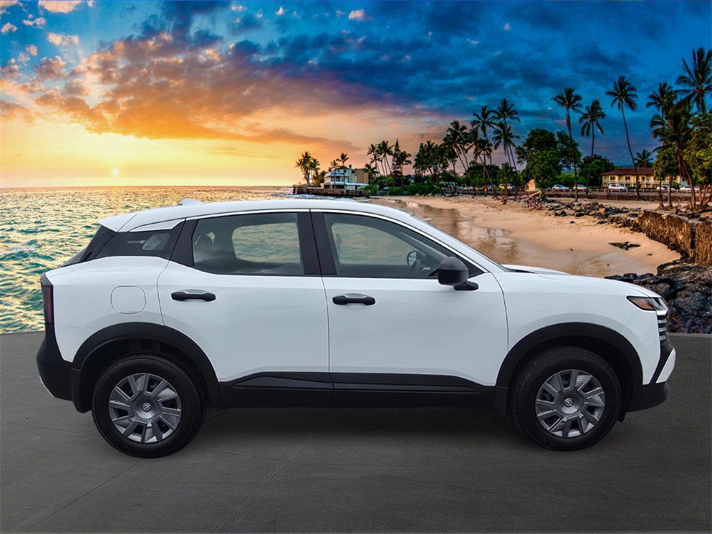 2025 Nissan Kicks S photo 4