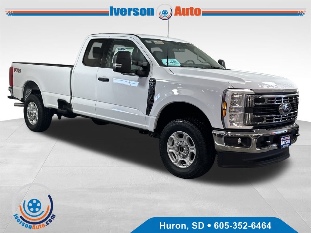 2026 Ford F-350 Super Duty XLT's photo