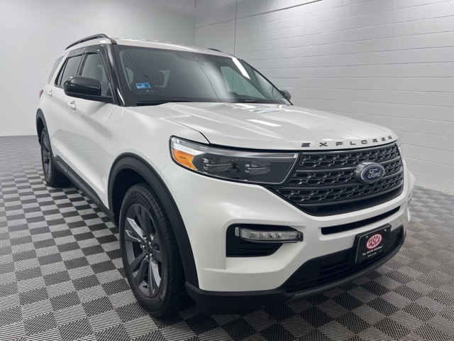 2023 Ford Explorer XLT's photo
