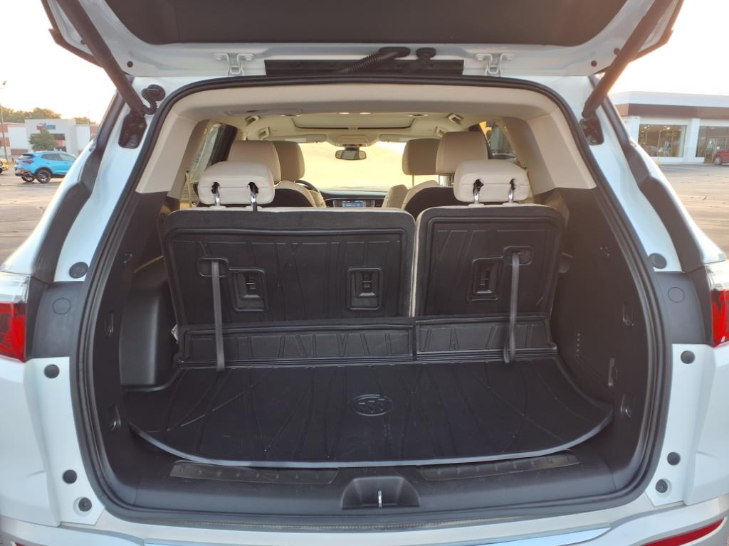 2023 Buick Enclave Essence photo 9