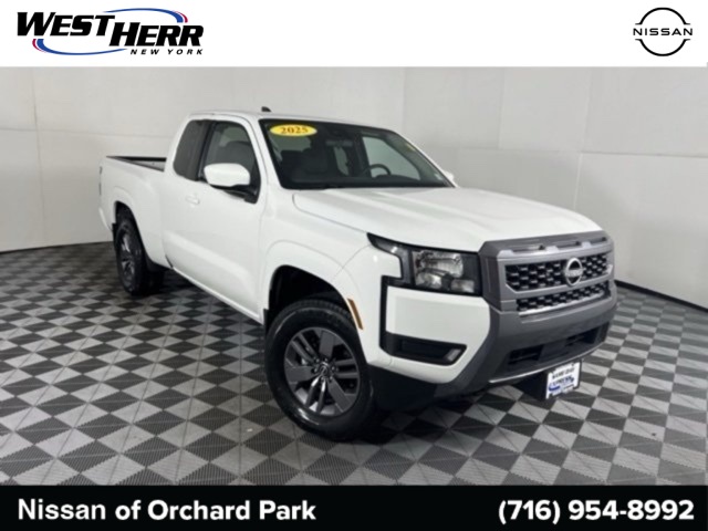 2025 Nissan Frontier SV's photo
