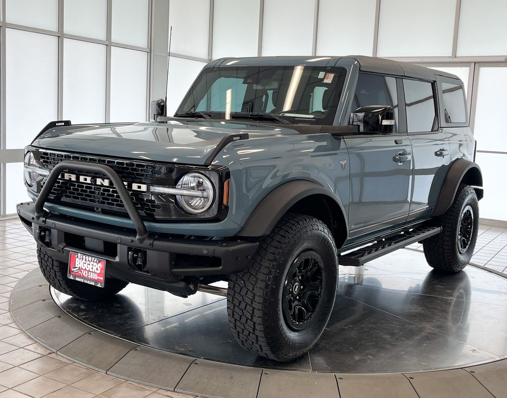 2021 Ford Bronco First Edition photo 4