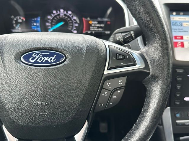 2018 Ford Edge Titanium photo 21