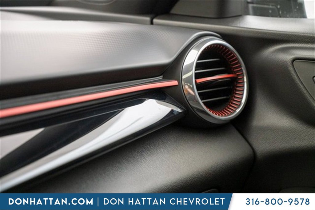 2025 Chevrolet Trax photo 3