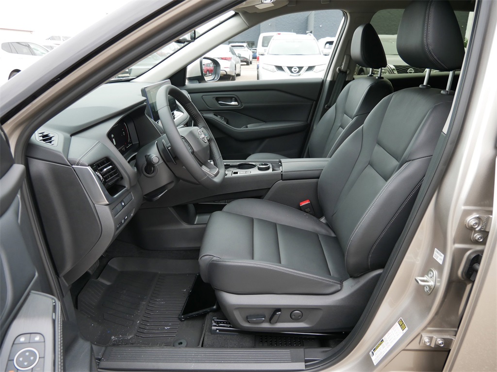 2025 Nissan Rogue SL photo 7