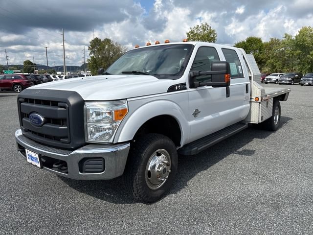 2015 Ford F-350 Super Duty Chassis Cab XL