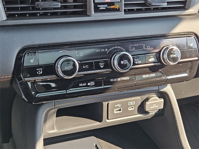 2025 Honda Pilot TrailSport photo 24