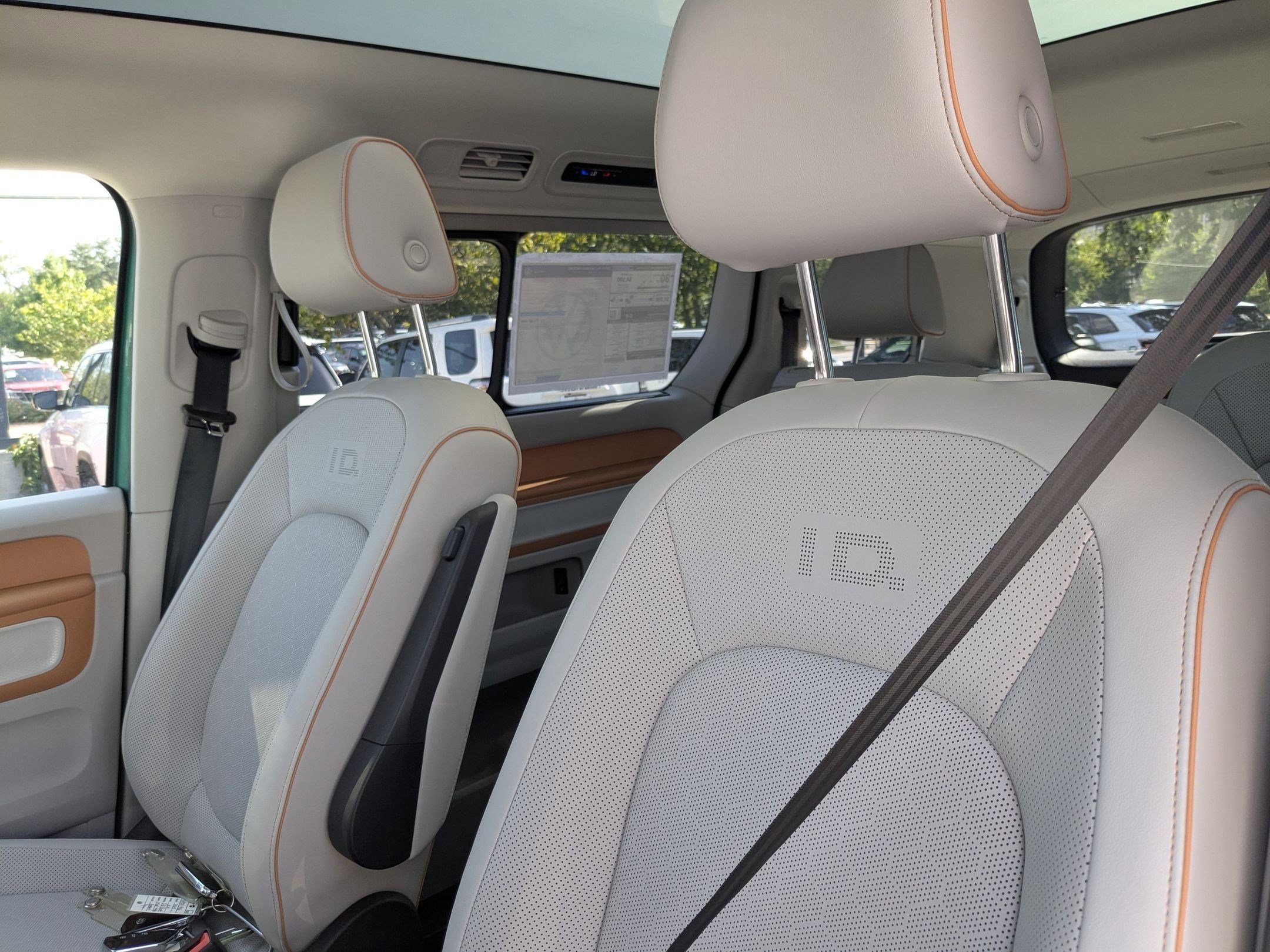 2025 Volkswagen ID. Buzz photo 4