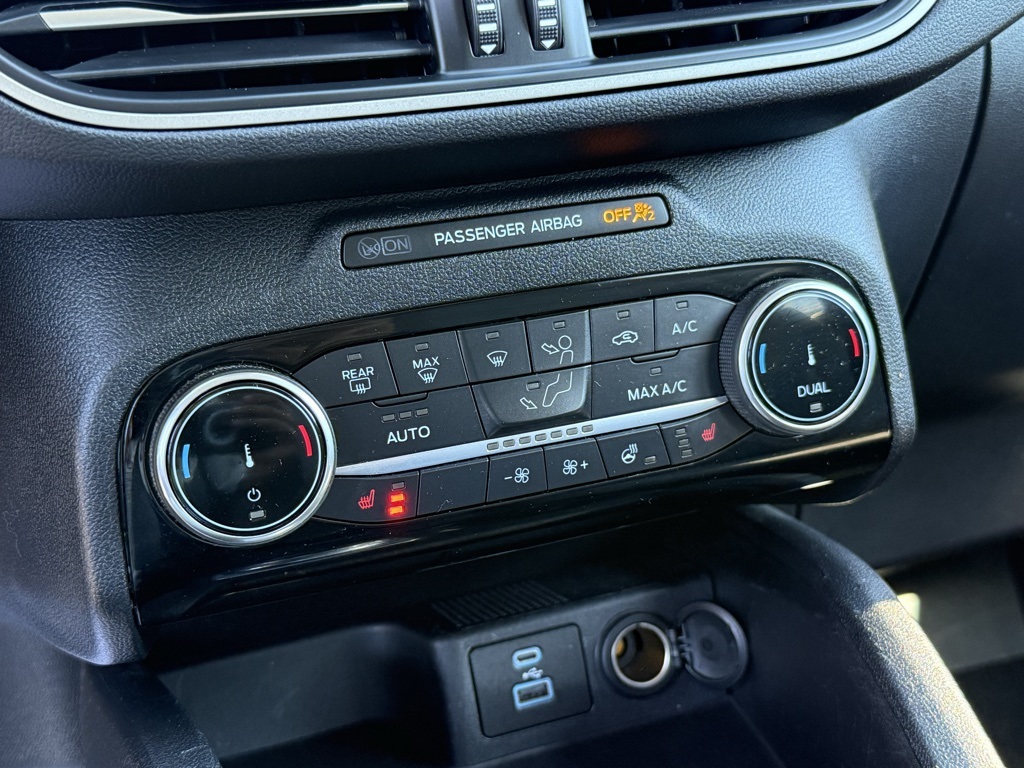 2022 Ford Escape SE photo 16