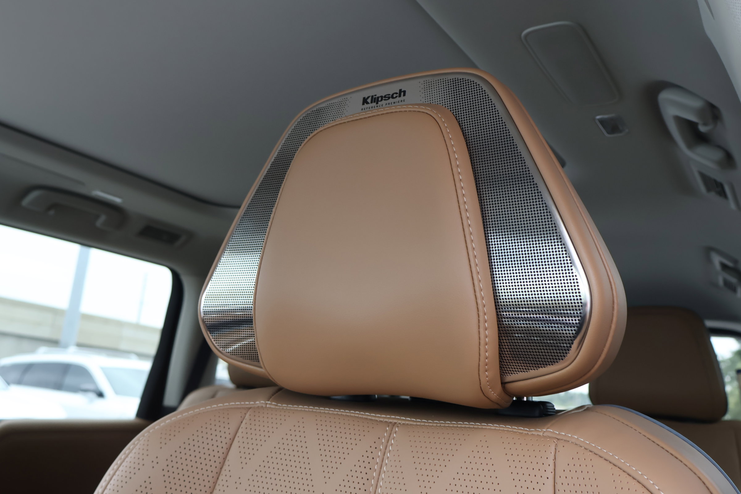 2025 Infiniti QX80 Sensory photo 13