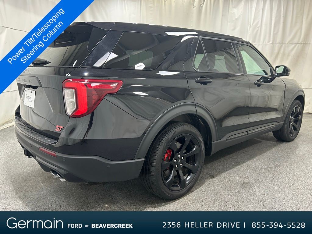 2022 Ford Explorer ST photo 4