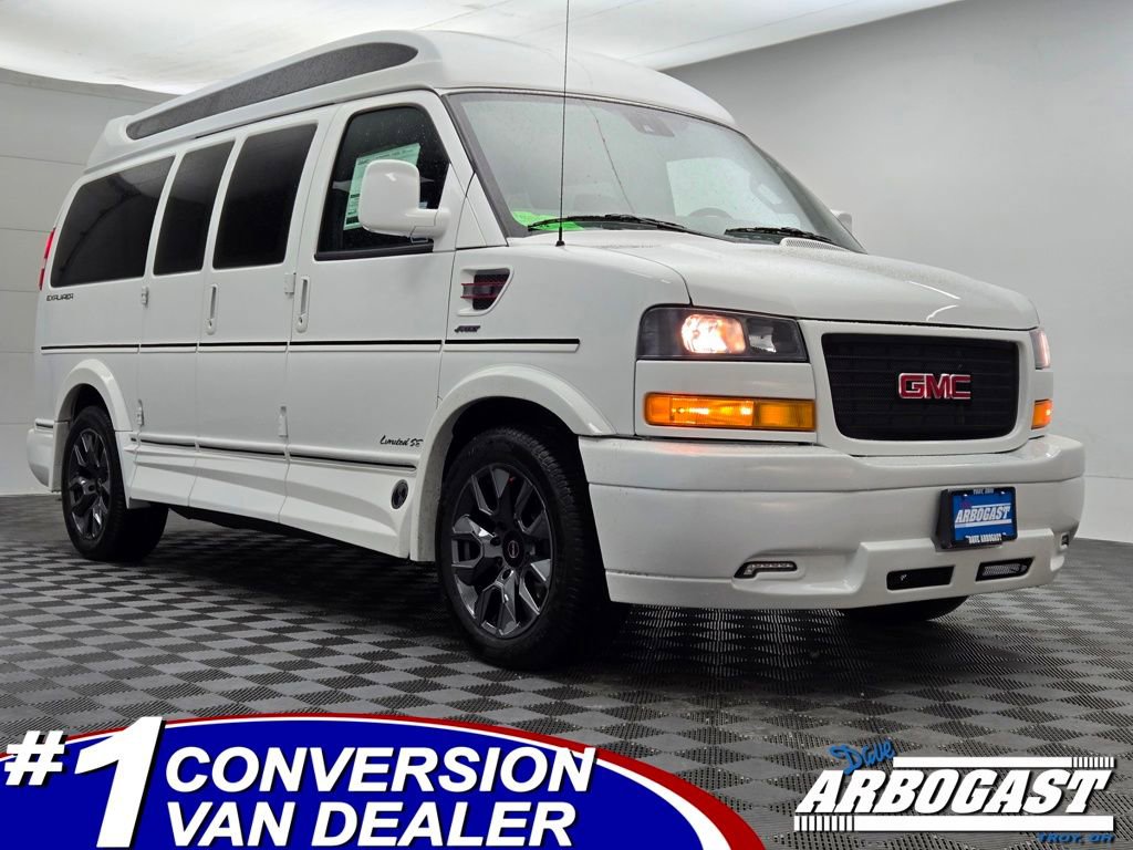 2025 GMC Savana Cargo Work Van's photo