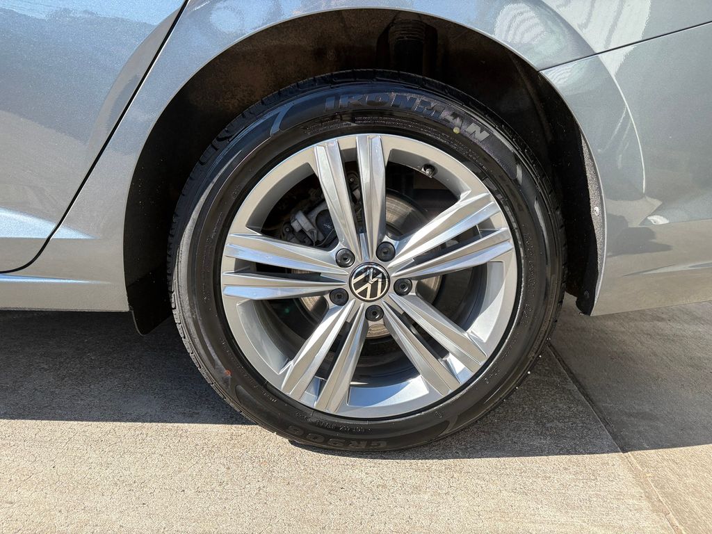 2024 Volkswagen Jetta 1.5T SE photo 12