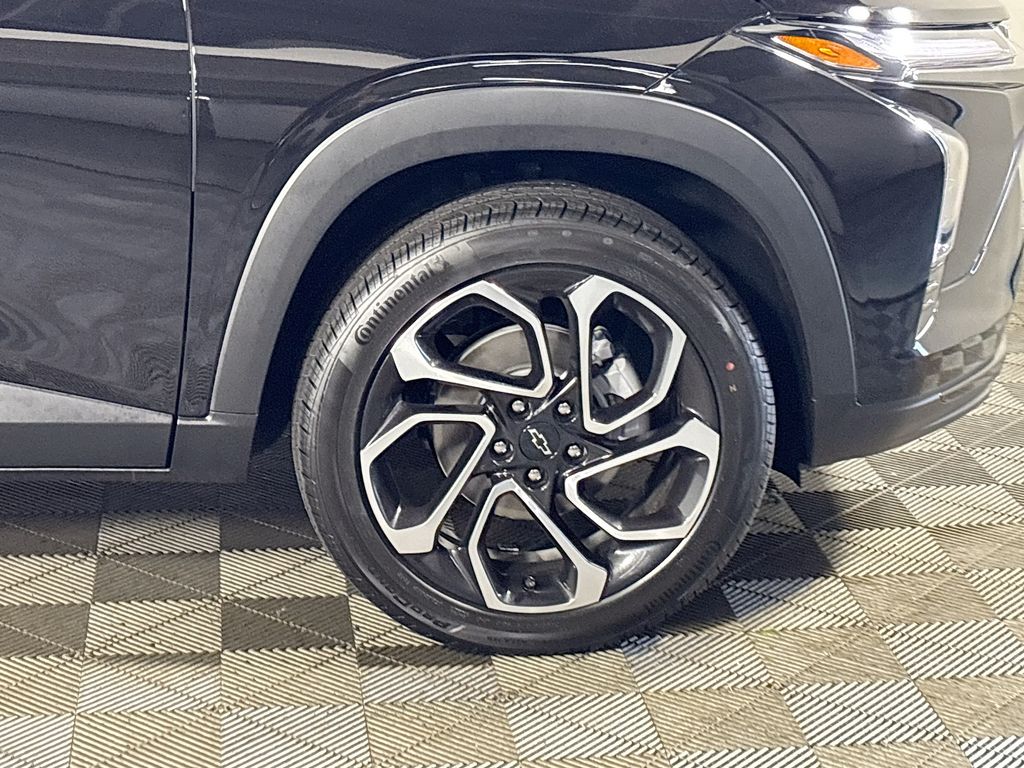 2025 Chevrolet Trax photo 20
