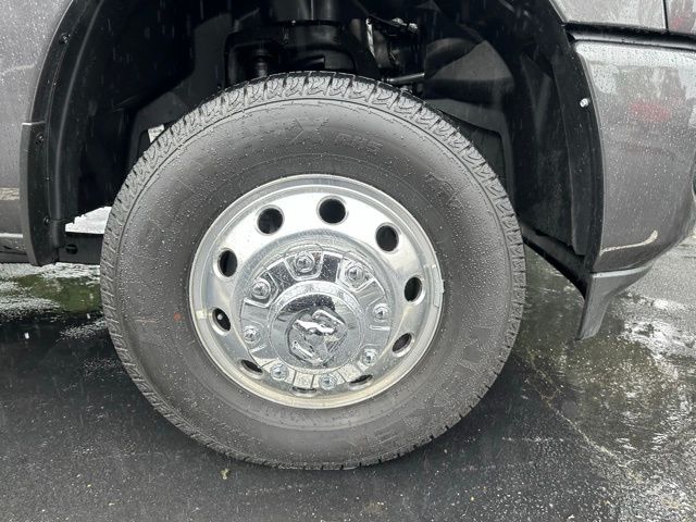 2025 Ram 3500 Big Horn photo 11