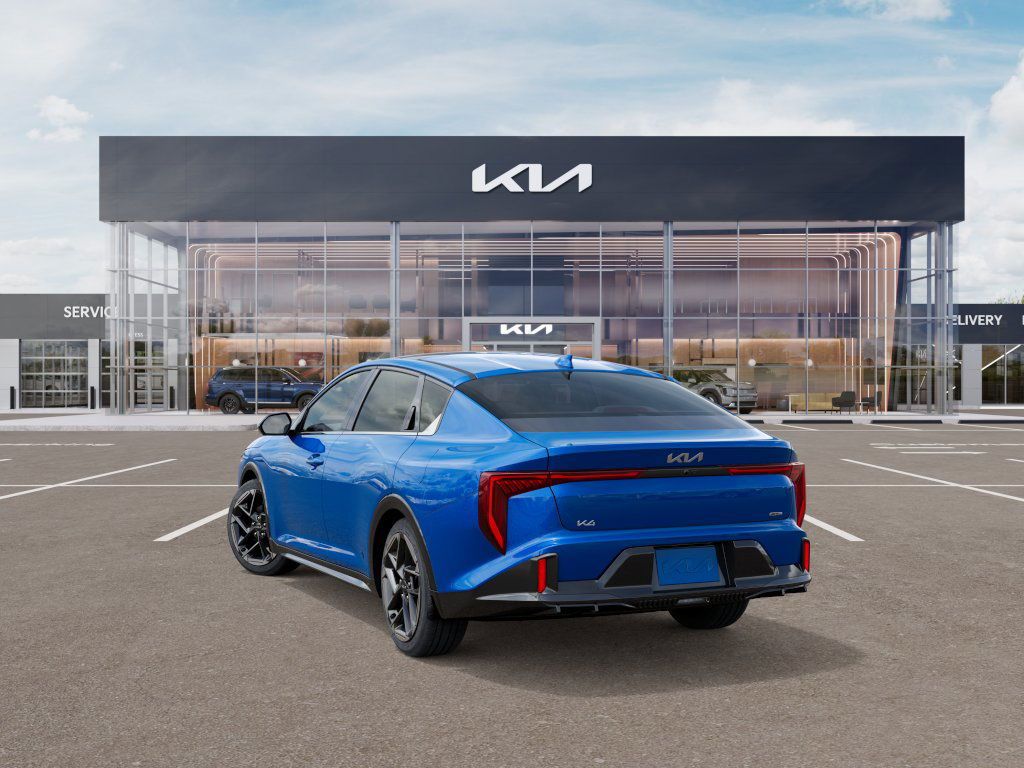 2025 Kia K4 GT-Line photo 3