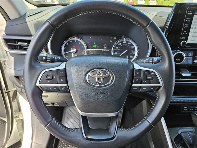 2022 Toyota Highlander XLE photo 24