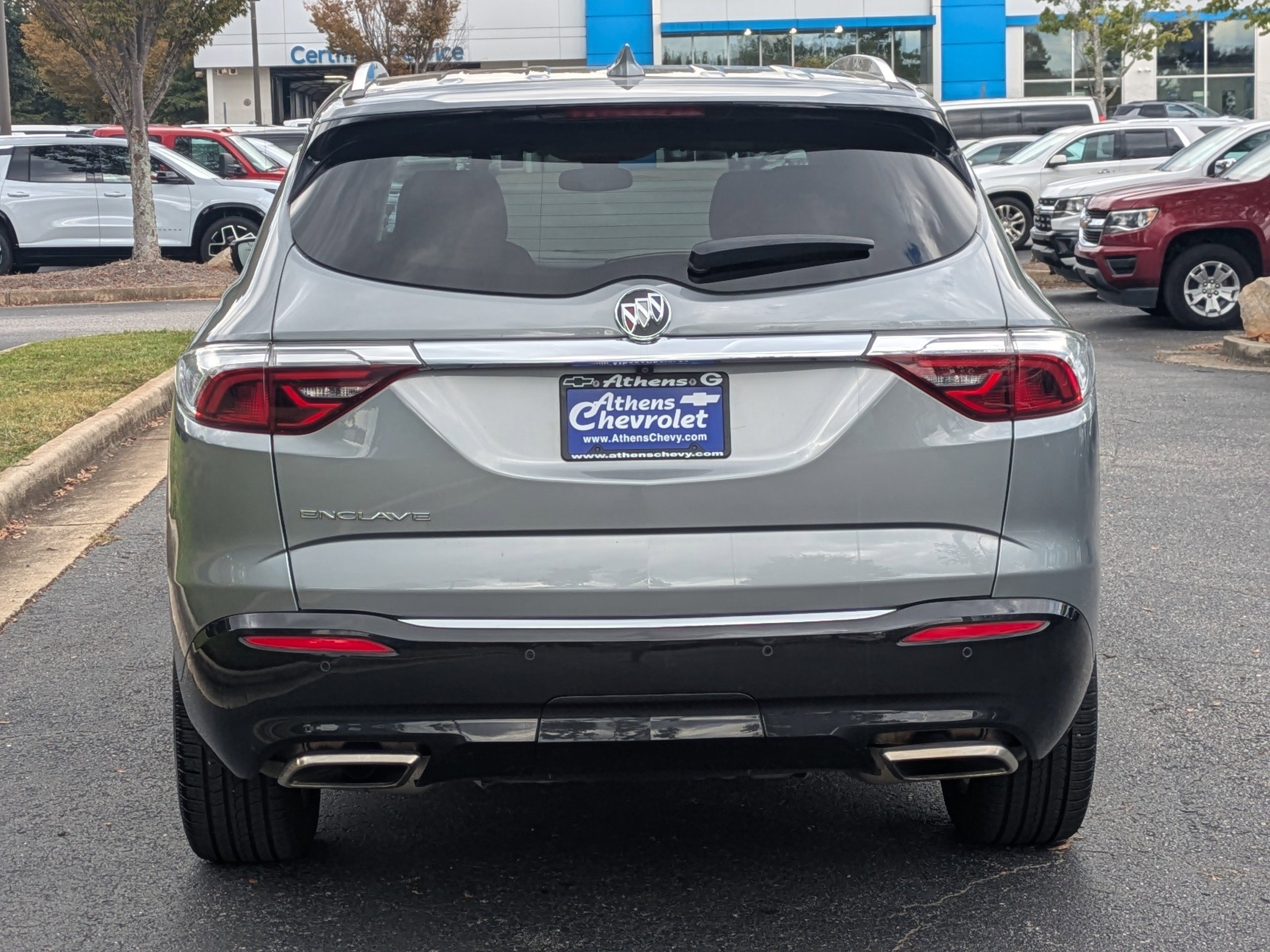 2023 Buick Enclave Essence photo 3