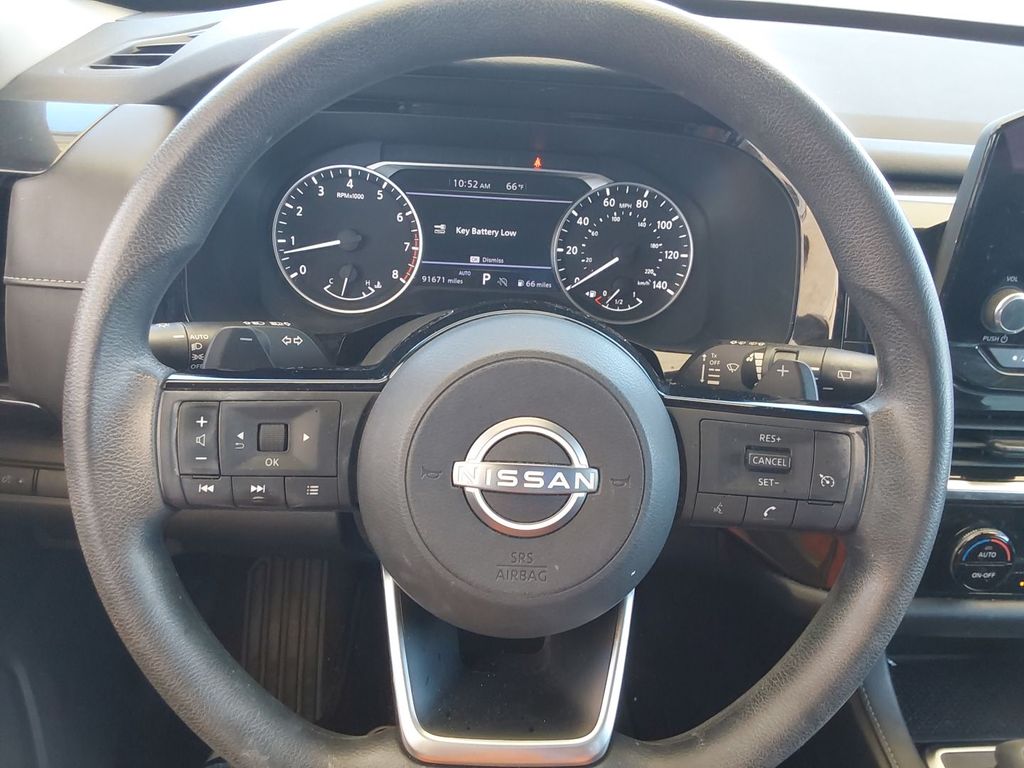 2022 Nissan Pathfinder S photo 5