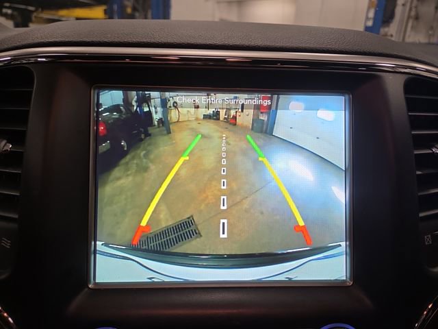 2018 Jeep Grand Cherokee Altitude photo 16