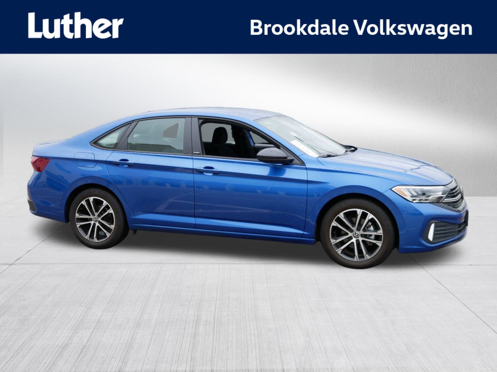 2024 Volkswagen Jetta Sport's photo