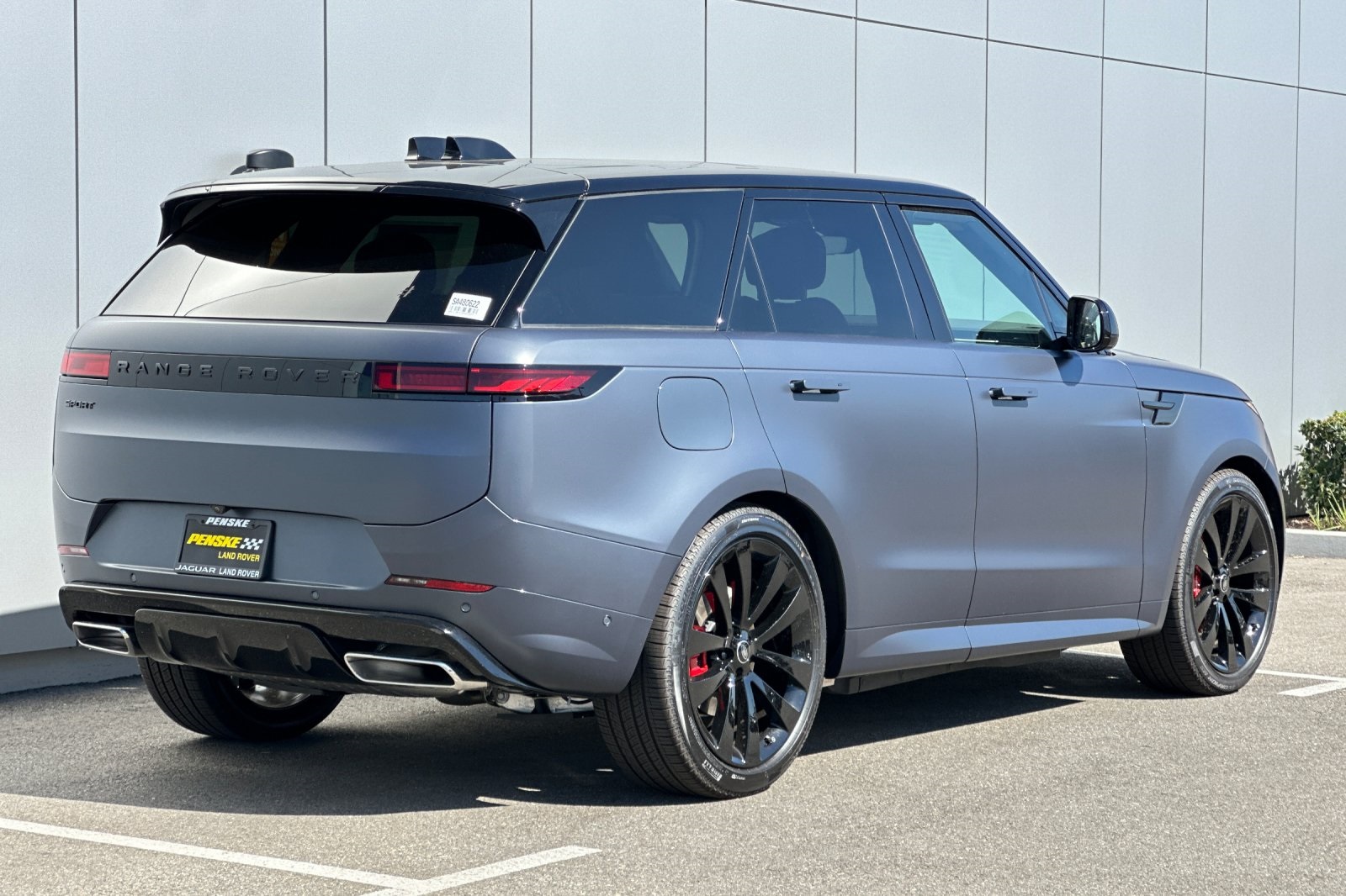 2025 Land Rover Range Rover Sport SE photo 5