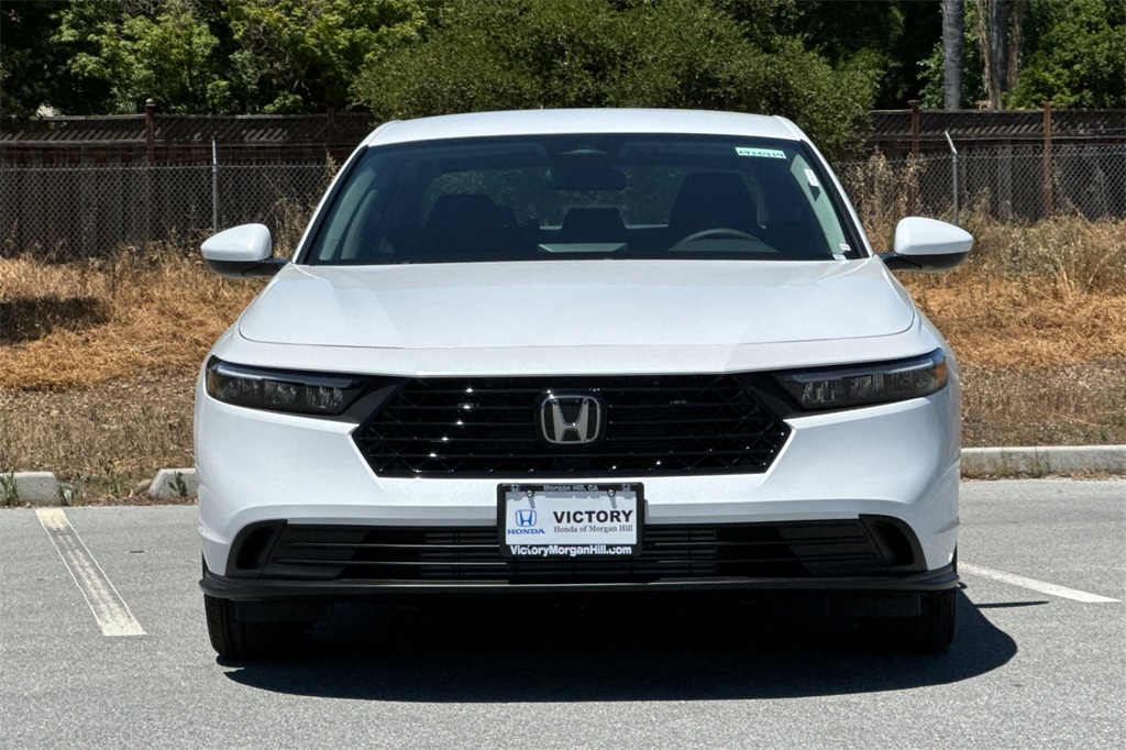 2025 Honda Accord LX photo 9