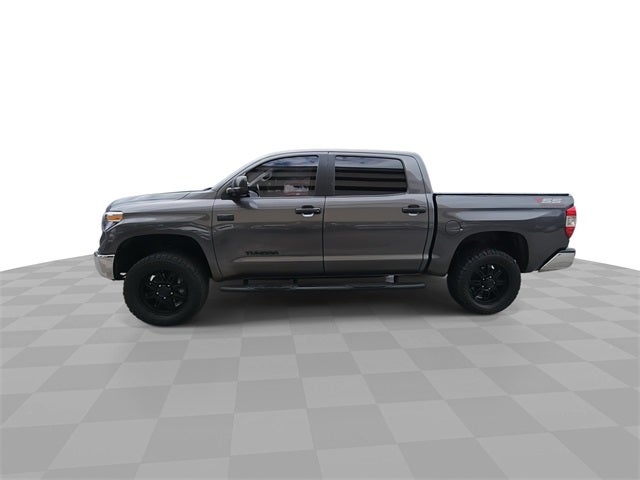 2017 Toyota Tundra SR5 photo 2