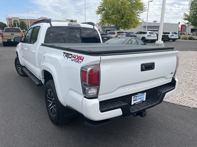 2020 Toyota Tacoma TRD Sport photo 3