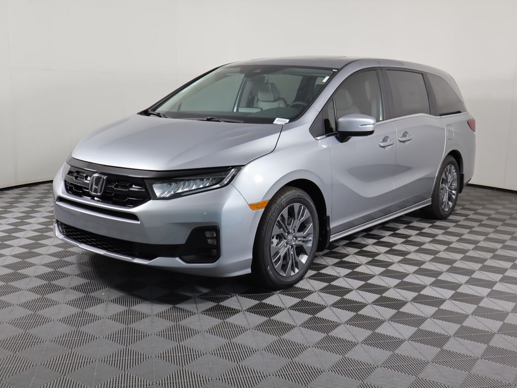 2026 Honda Odyssey Touring's photo