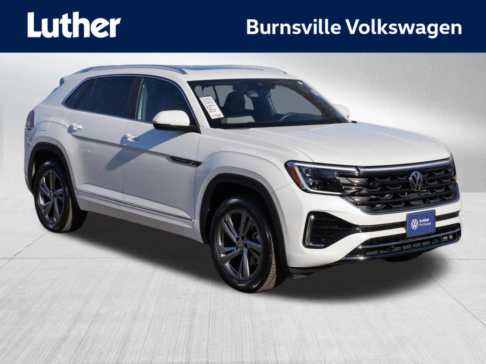 2024 Volkswagen Atlas Cross Sport SEL R-LINE's photo