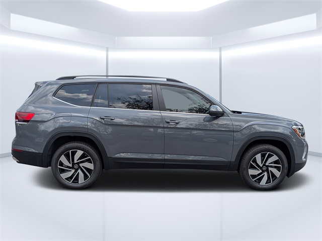 2026 Volkswagen Atlas SE Technology photo 2
