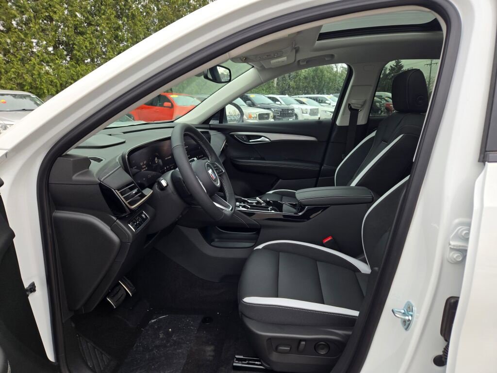 2025 Buick Envision Sport Touring photo 14
