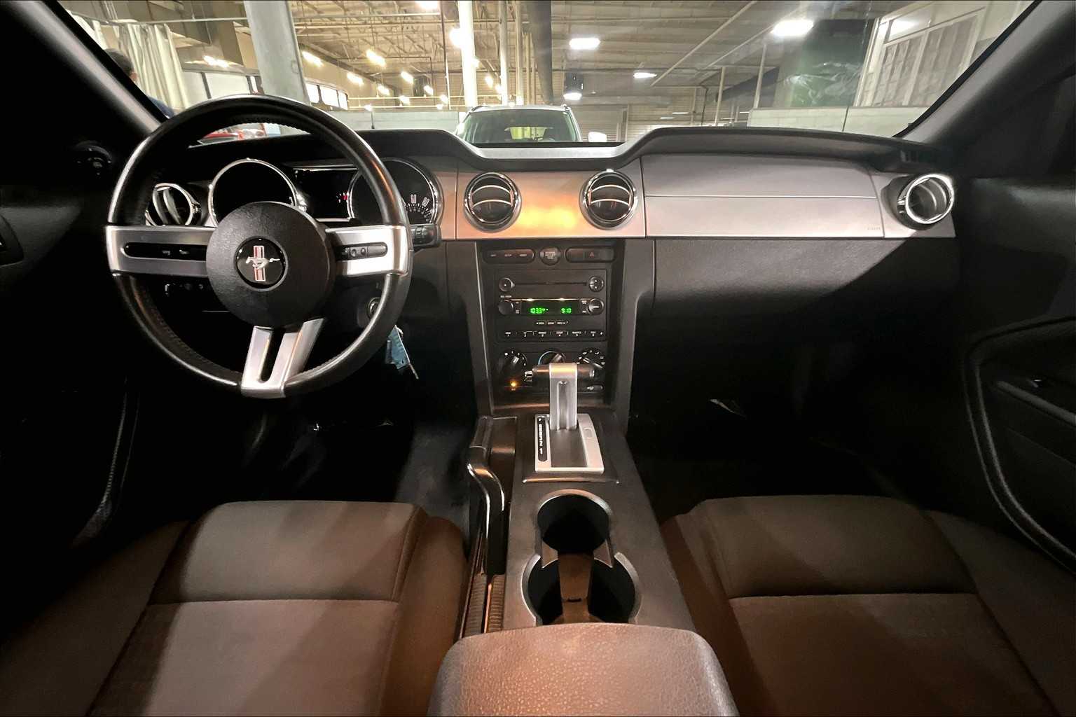 2006 Ford Mustang Convertible photo 15