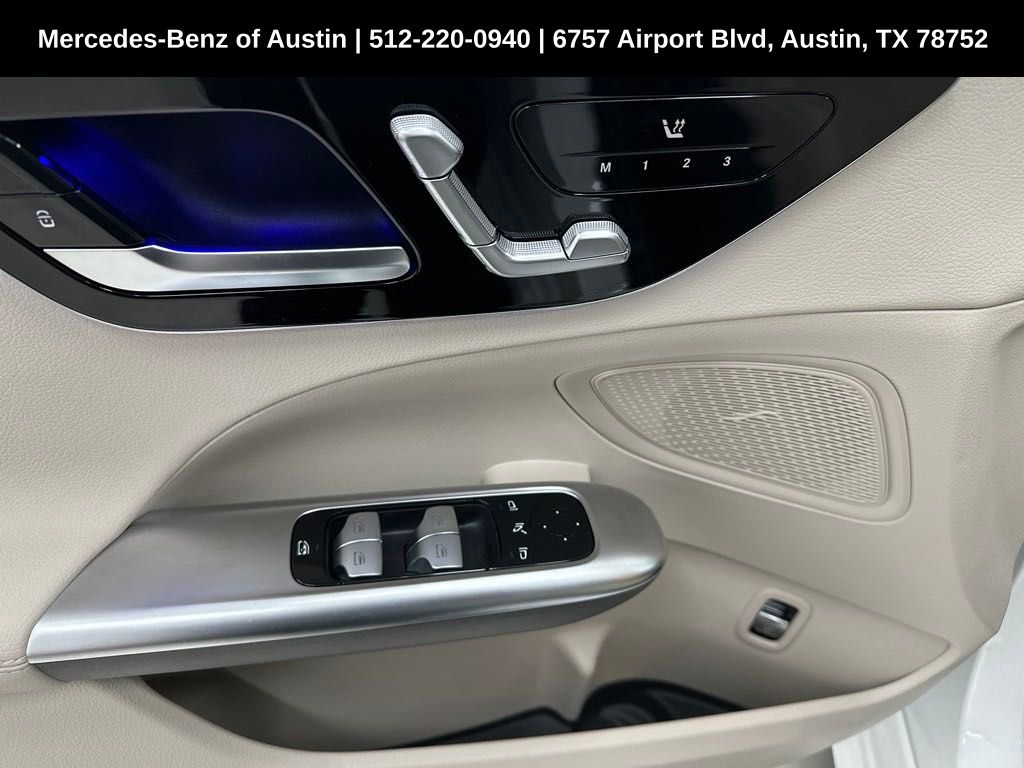 2025 Mercedes Benz C 300 photo 17